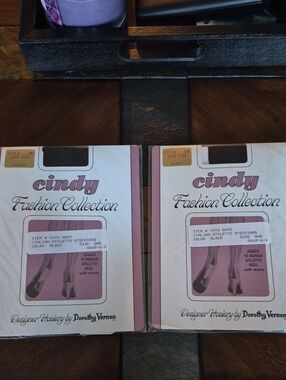 2-Cindy Fashion Vintage 1960s Italian Stiletto Stockings Blk New